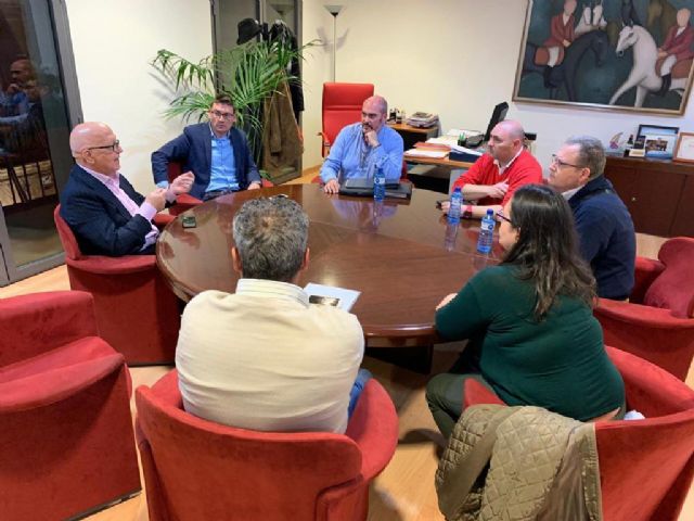 FAVCAC considera un despropósito que las Torres de Alta Tensión se encuentren a escasos metros de las viviendas - 1, Foto 1