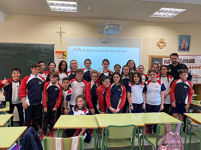 Los agentes del programa Policía Tutor trabajan con los más jóvenes la Seguridad Vial - 1, Foto 1