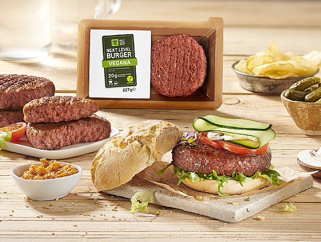 La demanda de la nueva ‘Next Level Burger’ vegana de Lidl supera diez veces las expectativas y arrasa en ventas - 1, Foto 1