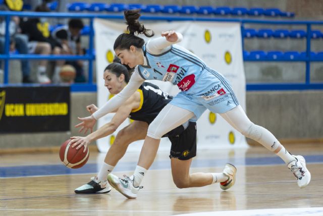 Lucas Fernández debuta en el banquillo del Hozono Global Jairis con victoria frente a Celta Zorka Recalvi - 1, Foto 1
