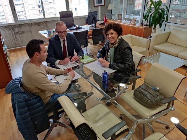 La alcaldesa mantiene una reunión con el consejero de Educación - 1, Foto 1