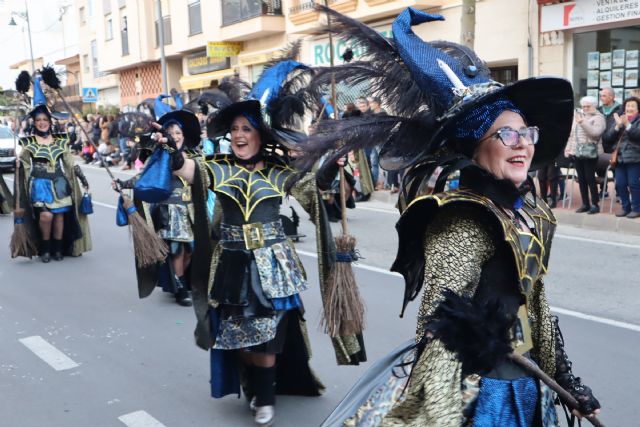 Más de 1.500 personas llenaron de fantasía y ritmo las calles de San Pedro del Pinatar en el desfile de Carnaval - 2, Foto 2