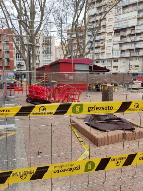 MC: La arboricida N. Arroyo (PP) la ´toma´ con el arbolado de Cartagena - 2, Foto 2