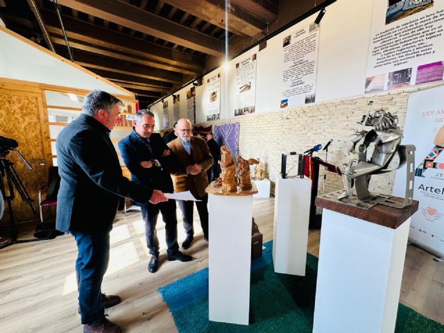 Llega a Lorca la exposición  dedicada a la Historia de los Premios Regionales de Artesanía - 3, Foto 3