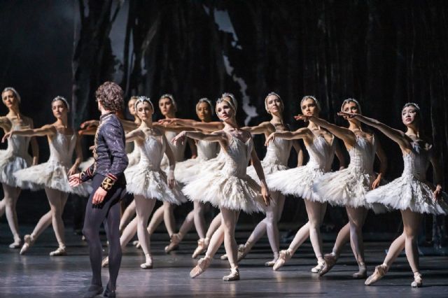 El clásico atemporal del Royal Ballet, El lago de los cisnes, desde Londres a cines de 3 murcianas - 2, Foto 2