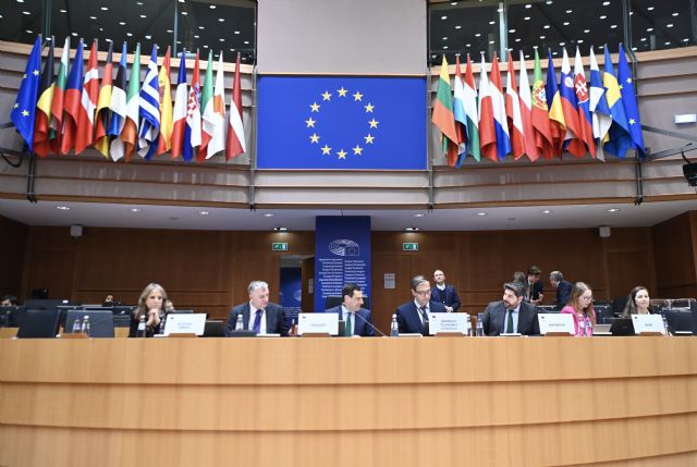 La UE avala el dictamen de López Miras para reforzar la Defensa europea reduciendo las dependencias frente a terceros - 2, Foto 2