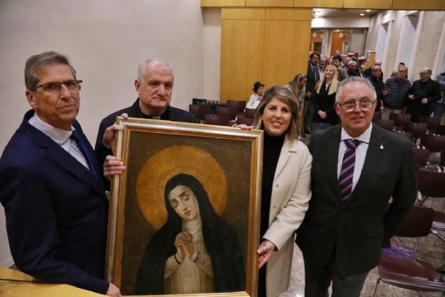 Los Marrajos custodian la obra original de la Virgen de la Soledad de Portela, expuesta ahora junto al Jesús Nazareno en la sede de la Cofradía - 1, Foto 1
