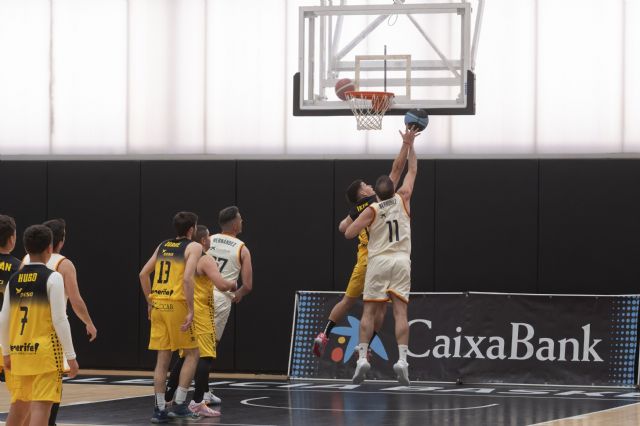 UCAM Murcia se lleva el bronce de la primera edición del 'Partido de las Aficiones CaixaBank' en Valencia - 2, Foto 2