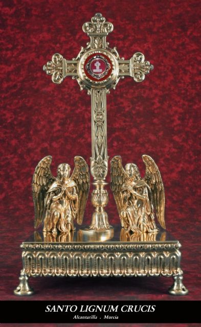 Lunes Santo, la Procesión de la Misericordia con la imagen del títular, el Santísimo Cristo de Salud y Misericordia - 2, Foto 2