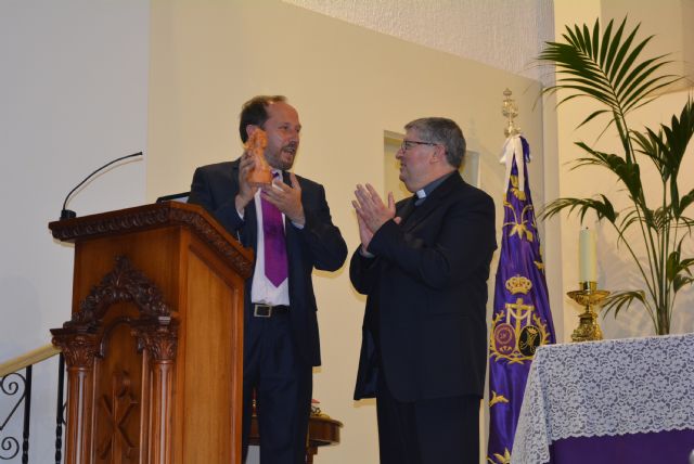 El párroco Antonio Salvador, encargado de ofrecer el pregón al Nazareno - 1, Foto 1