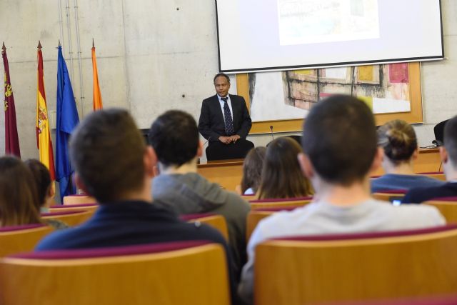 La UMU ofrece una conferencia sobre el turismo a nivel global, ámbito en el que España ocupa un puesto de liderazgo - 3, Foto 3