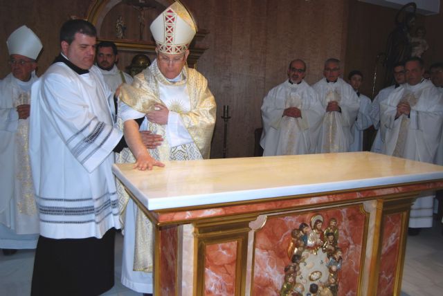 El Obispo consagra la capilla del nuevo Seminario Menor de San José - 1, Foto 1