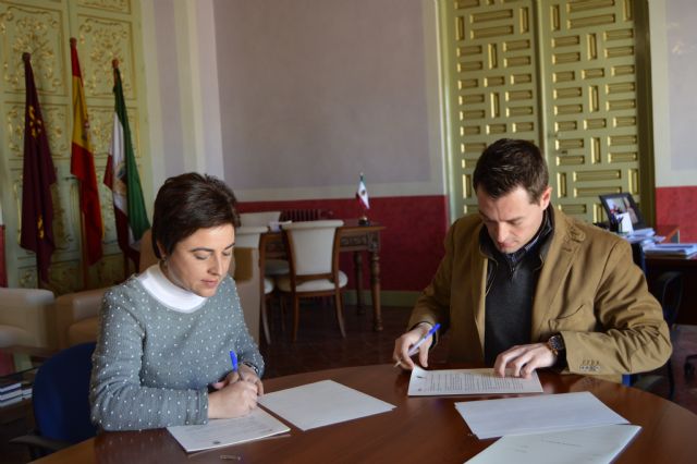 El Ayuntamiento Cehegín renueva su convenio de colaboración con Proyecto Abraham - 1, Foto 1