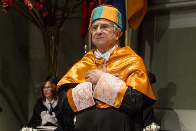 Toms Fuertes ingresa en el cuadro de honor de la Universidad de Murcia, Foto 3