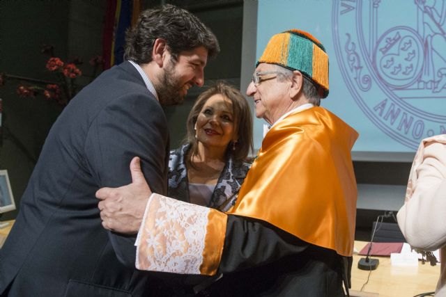 López Miras destaca el nombramiento merecido y totalmente justificado de Tomás Fuertes como doctor honoris causa por la UMU - 1, Foto 1
