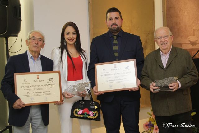 El Ayuntamiento de Calasparra ha sido galardonado por los festejos que celebra y por la categoría de su Feria Taurina del Arroz por parte del Ayuntamiento de Blanca - 2, Foto 2