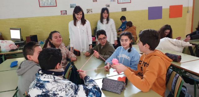 Más de 300 alumnos de Secundaria y de la asociación APCOM participan en los cursos sobre uso responsable de las redes sociales - 2, Foto 2