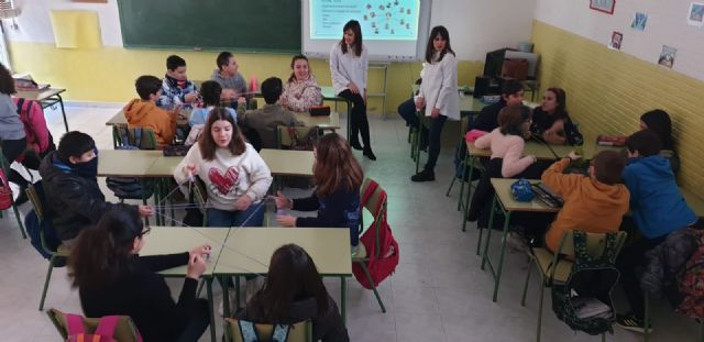 Más de 300 alumnos de Secundaria y de la asociación APCOM participan en los cursos sobre uso responsable de las redes sociales - 3, Foto 3