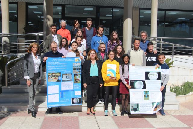 Alumnos del IES Dos Mares presentan un proyecto sobre la cristalización al concurso Mineraliza-SEM - 1, Foto 1