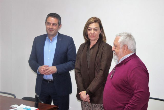 La directora general del SEF y el alcalde de Alcantarilla, visitan el programa mixto de empleo y formación sobre limpieza en espacios abiertos e instalaciones industriales desarrollado por la Obra Social Marista - 5, Foto 5