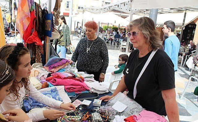 The "Plaza Solidaria" is held this Sunday, March 24 in the Plaza de la Balsa Vieja with the Solidarity Market, entertainment and popular games, Foto 2