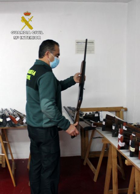 La Guardia Civil de Murcia celebra la exposición-subasta de armas del año 2022 - 4, Foto 4