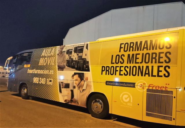 El bus de la Escuela de Conductores de FROET parte a la frontera de Ucrania para recoger a 20 refugiados - 2, Foto 2