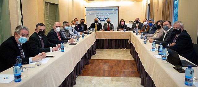 Crece la inquietud en el Colegio de Ingenieros Técnicos de Obras Públicas (CITOP) - 1, Foto 1