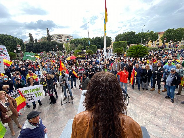 VOX y Solidaridad reúnen a miles de españoles en las puertas de los Ayuntamientos de la Región de Murcia para pedir soberanía energética, alimentaria e industrial - 3, Foto 3
