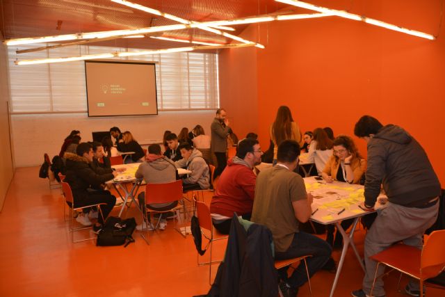 Itinere programa 8 cursos para adaptar la formación de los jóvenes a las necesidades de las empresas - 1, Foto 1