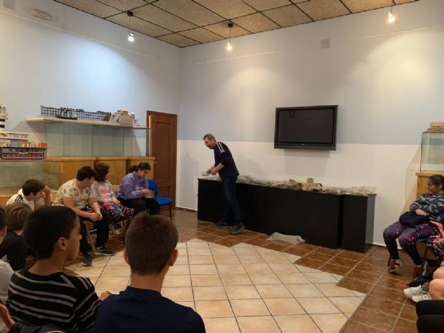 El programa Roma en Águilas continúa atrayendo a los escolares aguileños - 1, Foto 1