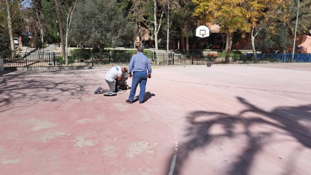 La Concejalía de Deportes inicia los trabajos de mejora de la pista polideportiva exterior situada en el parque de La Viña - 1, Foto 1