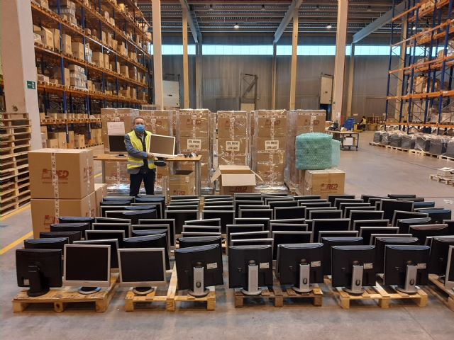 El programa ´ReUtilízame´ de CaixaBank supera los 100.000 artículos donados por empresas a entidades sociales - 2, Foto 2