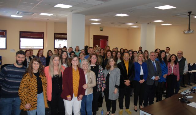 La Comunidad y el Colegio de Trabajo Social informan de las novedades del nuevo baremo de la discapacidad - 1, Foto 1