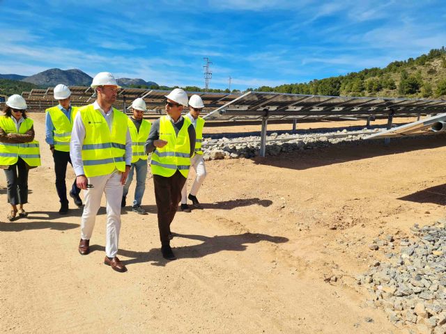 Caravaca estrena un parque solar con capacidad para suministrar el consumo anual de energía de 3.300 hogares - 2, Foto 2