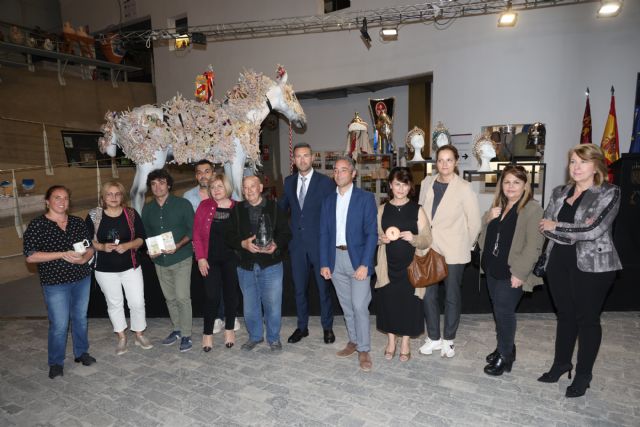 El Centro Regional de Artesanía promociona el trabajo de oficios tradicionales inspirados en el Año Jubilar 2024 de Caravaca - 1, Foto 1