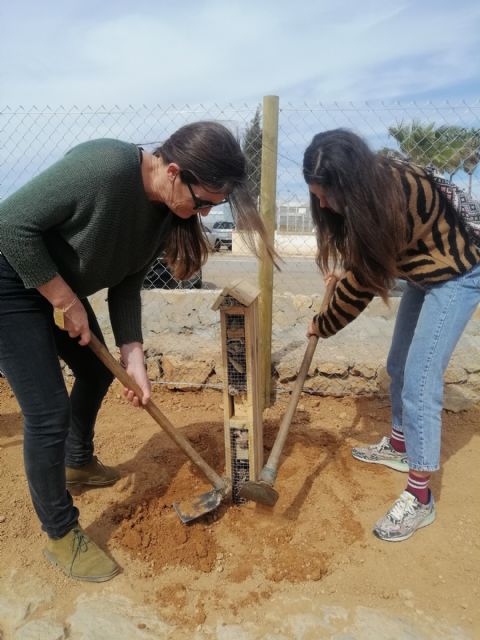 Una exposición escolar acerca las salinas de Marchamalo a la población local - 1, Foto 1