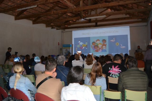 Una exposición escolar acerca las salinas de Marchamalo a la población local - 4, Foto 4