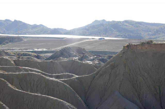Sosa denuncia que algunos movimientos de tierras no respetan ni caminos públicos - 2, Foto 2