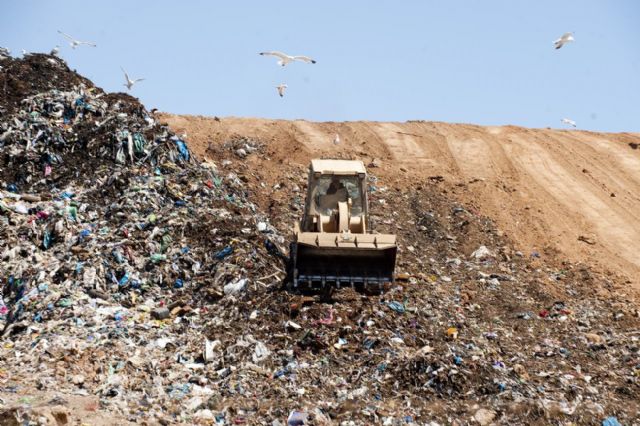 Autorizada la contratación de las obras de sellado del vertedero de Mina Regente - 1, Foto 1