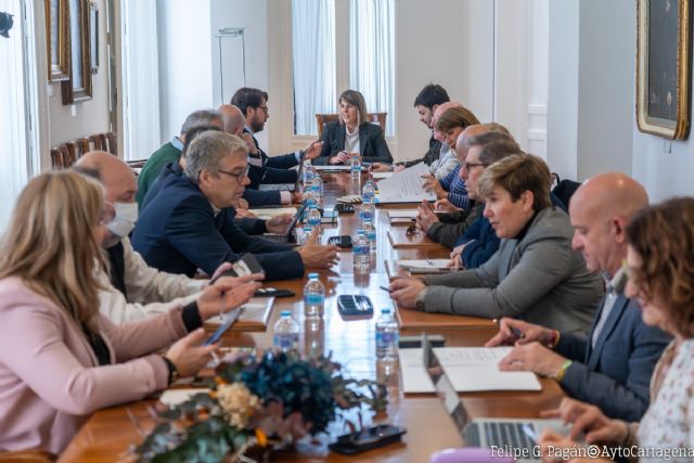 Ayuntamiento y Comunidad acuerdan la adquisición de viviendas para realojar a familias vulnerables - 1, Foto 1