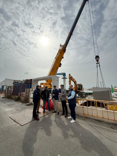 El Gobierno regional renueva las infraestructuras hidr�ulicas del puerto pesquero de San Pedro del Pinatar con una inversi�n de m�s de 476.800 euros, Foto 2