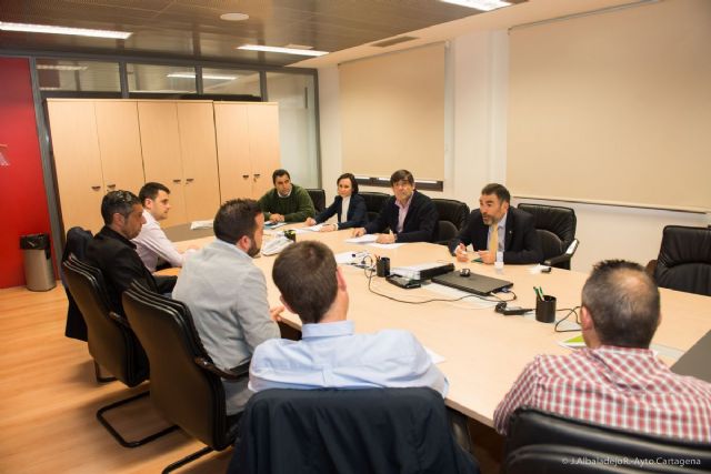 La ampliación del horario de terrazas de hostelería motiva una nueva reunión del alcalde y miembros de Hostecar - 2, Foto 2