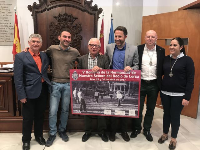 La Hermandad del Rocío de Lorca invita a los lorquinos a participar en la V Romería Rociera que tendrá lugar el 29 y el 30 de abril en las inmediaciones del Pantano de Puentes - 1, Foto 1