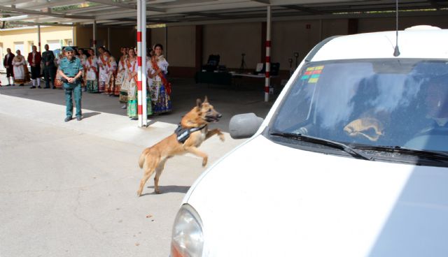 La Reina de la Huerta 2017 y sus damas de honor visitan las instalaciones de la Guardia Civil de Murcia - 5, Foto 5
