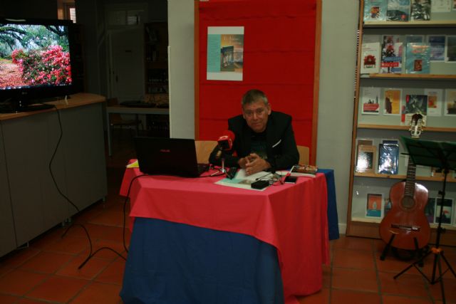 The writer loquino Francisco Jos Motos presents his new historical novel "The abyss in the border" in Totana, Foto 4