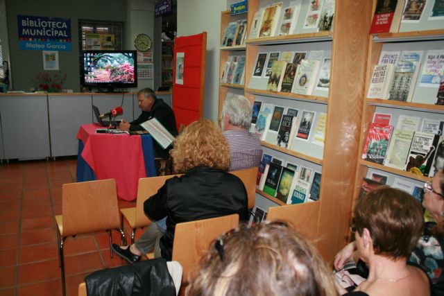 The writer loquino Francisco Jos Motos presents his new historical novel "The abyss in the border" in Totana, Foto 6