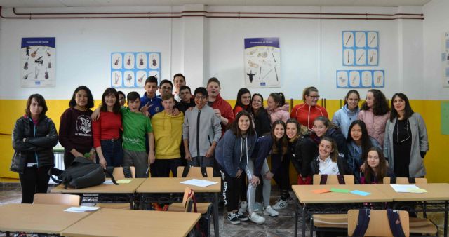 Más de 300 estudiantes caravaqueños participan en los talleres de la Concejalía de Juventud sobre uso seguro de las redes sociales - 3, Foto 3