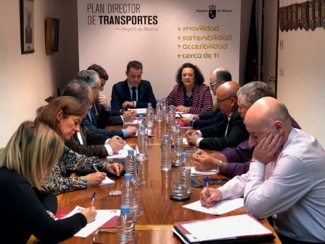La Comunidad propone a los ayuntamientos la creación de seis áreas de movilidad en el nuevo mapa regional de transportes de viajeros - 1, Foto 1