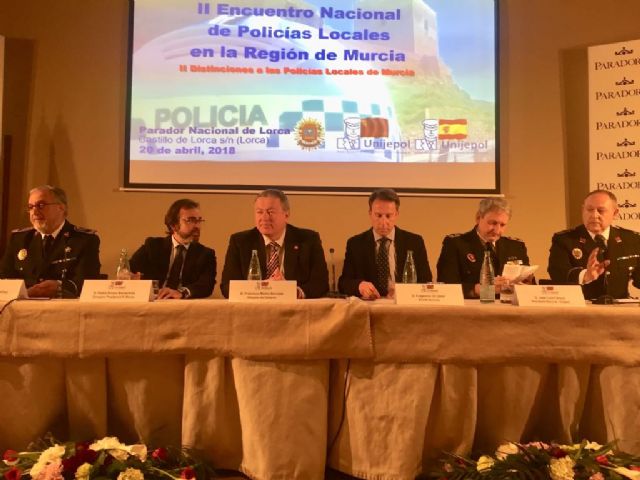 El delegado del Gobierno califica como un modelo de éxito la colaboracón entre las Fuerzas y Cuerpos de Seguridad del Estado y las Policías Locales de toda la Región - 1, Foto 1